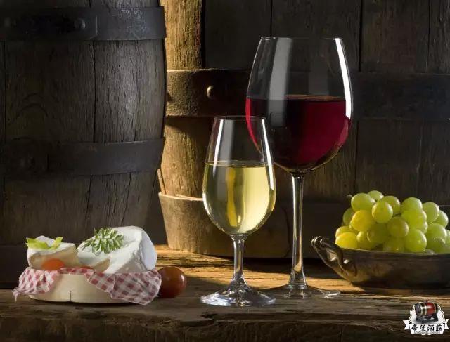 Wine Service Guide — storage and bottle-condition checks